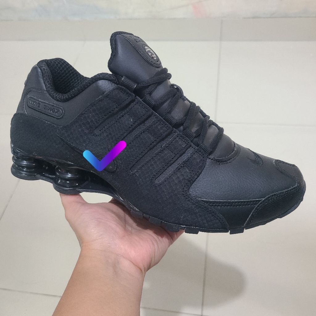 Sepatu sneakers NIKE SHOCK size 42,5