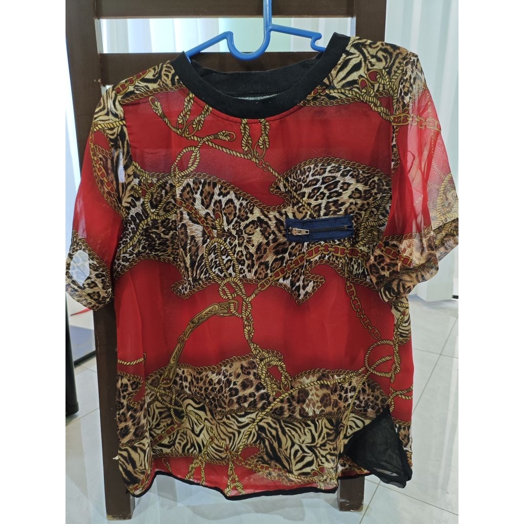 atasan wanita motif macan tutul