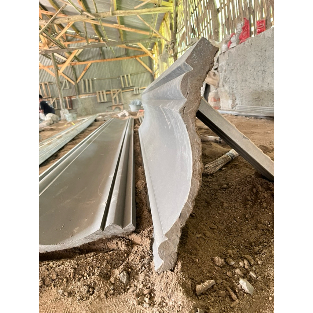 Lisplang beton profil ukuran 50cm