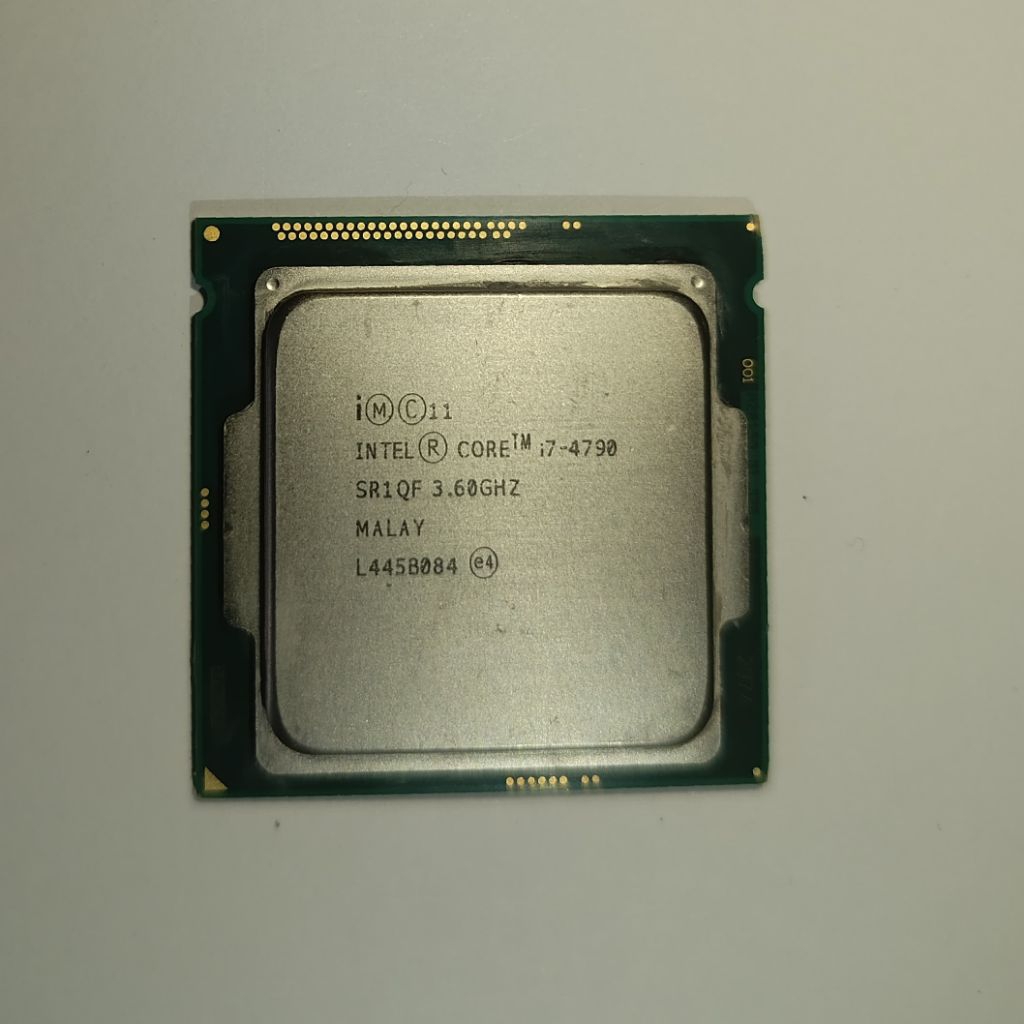 Intel Core i7-4790 Processor – LGA 1150 Bekas fungsi Normal