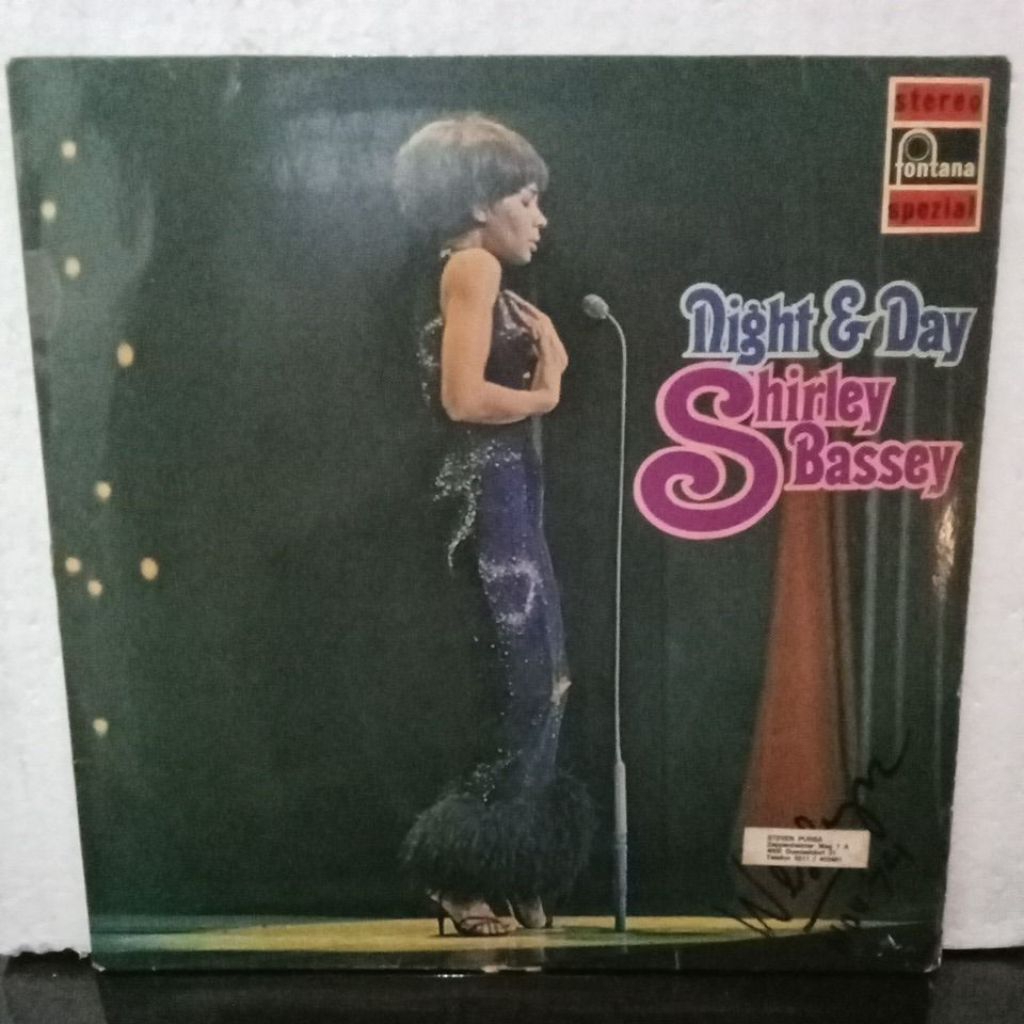 Vinyl Piringan Hitam 12 inch Shirley Bassey - Night And Day