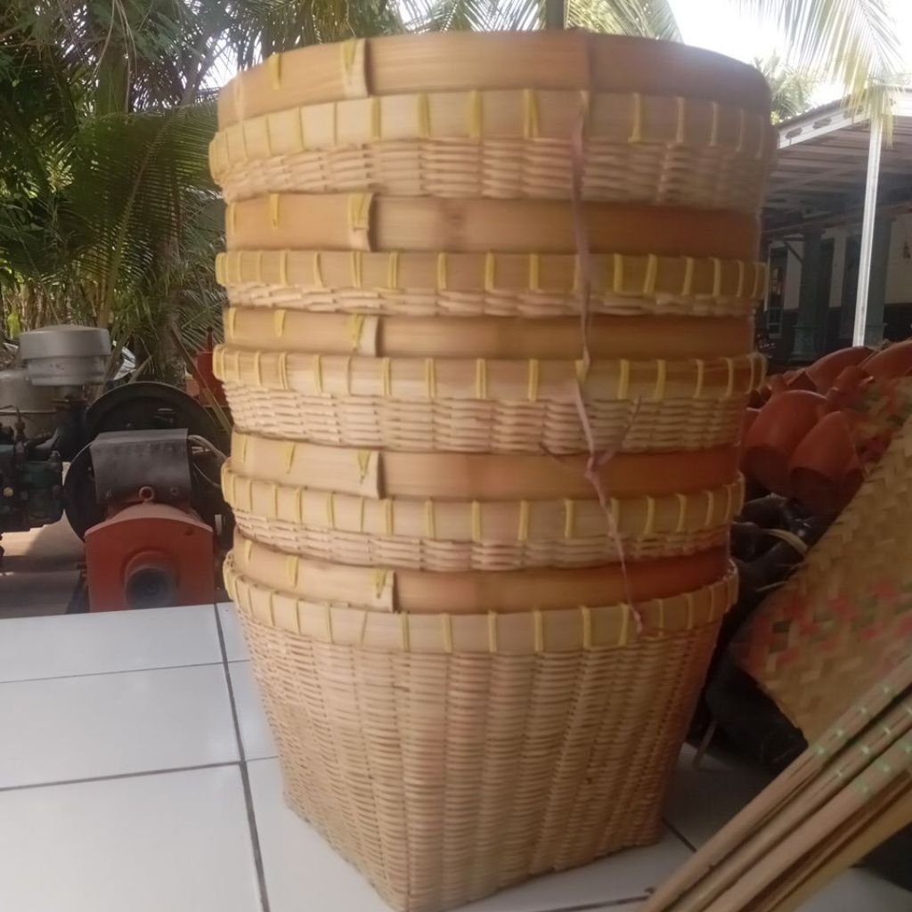 Tenggok bambu // dunak bamabu ukuran 34 cm