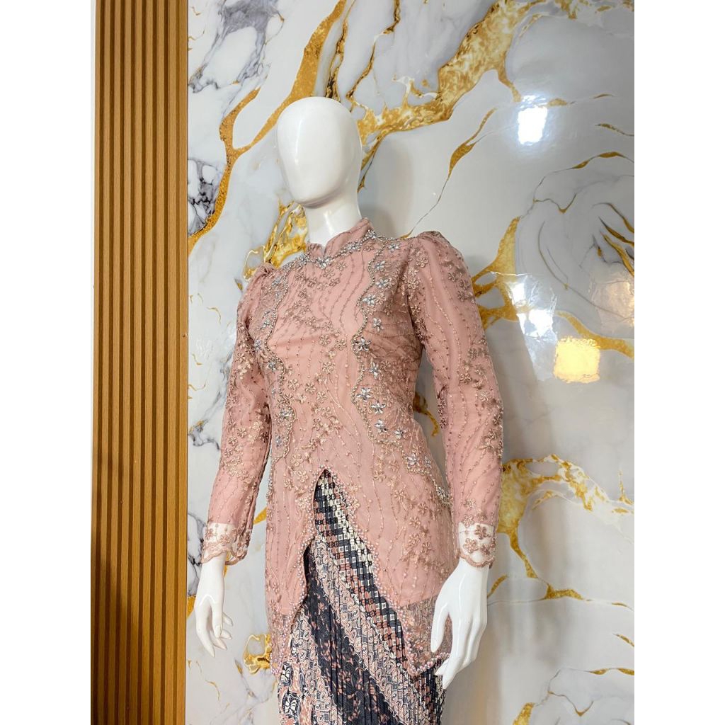 KEBAYA NARA TILE PAYET /KEBAYA LAMARAN