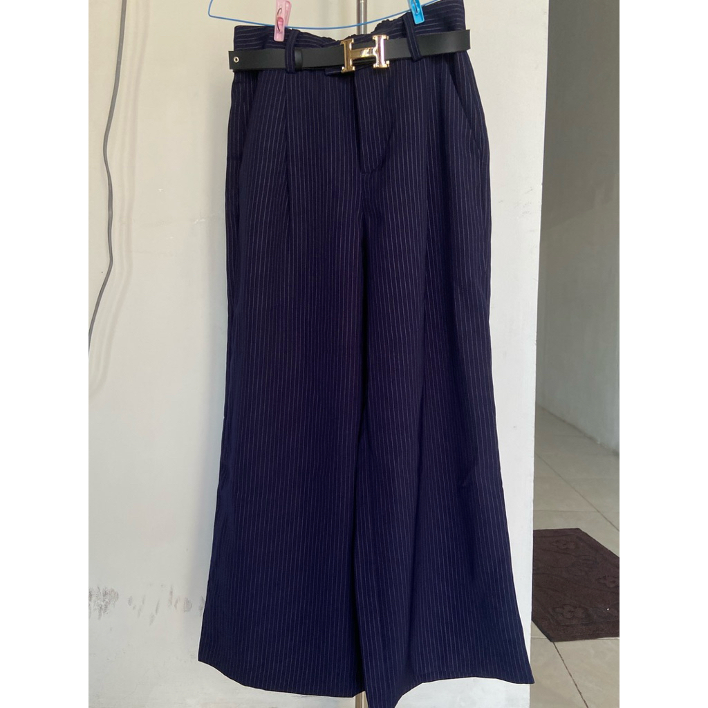 KULOT GLOBAL UNIQLO GU SALUR NAVY MULUS MURAH LIKE NEW FREE BELT