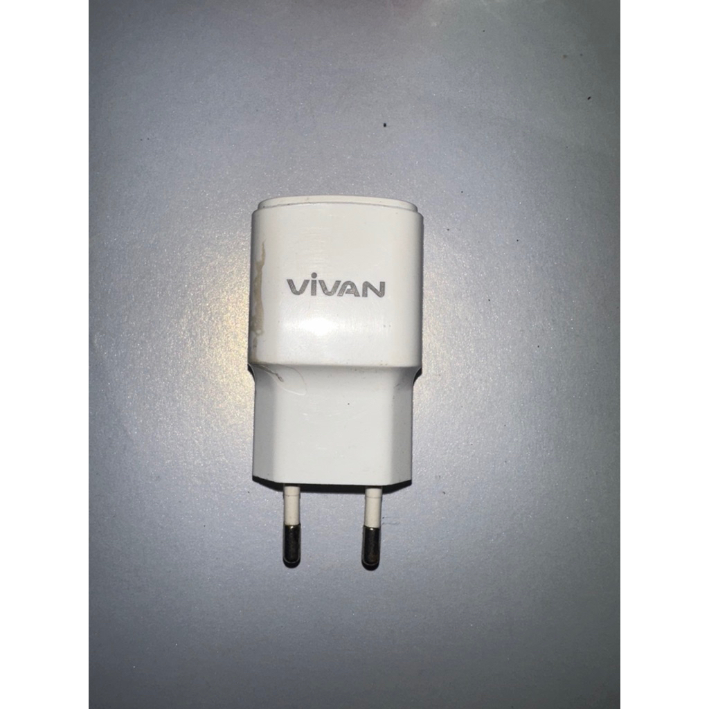 Adaptor charger bekas vivan 18watt dual port lubang usb