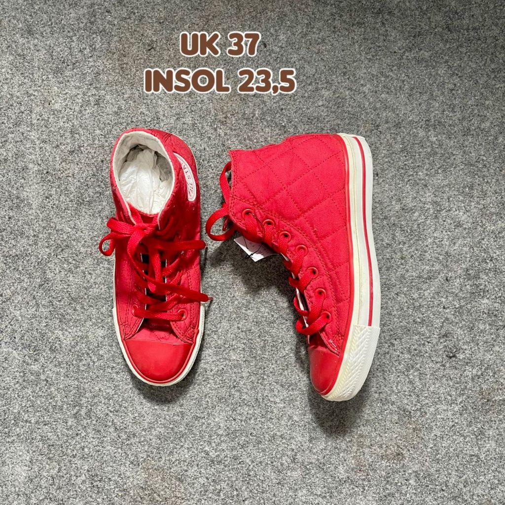 CONVERSE RED