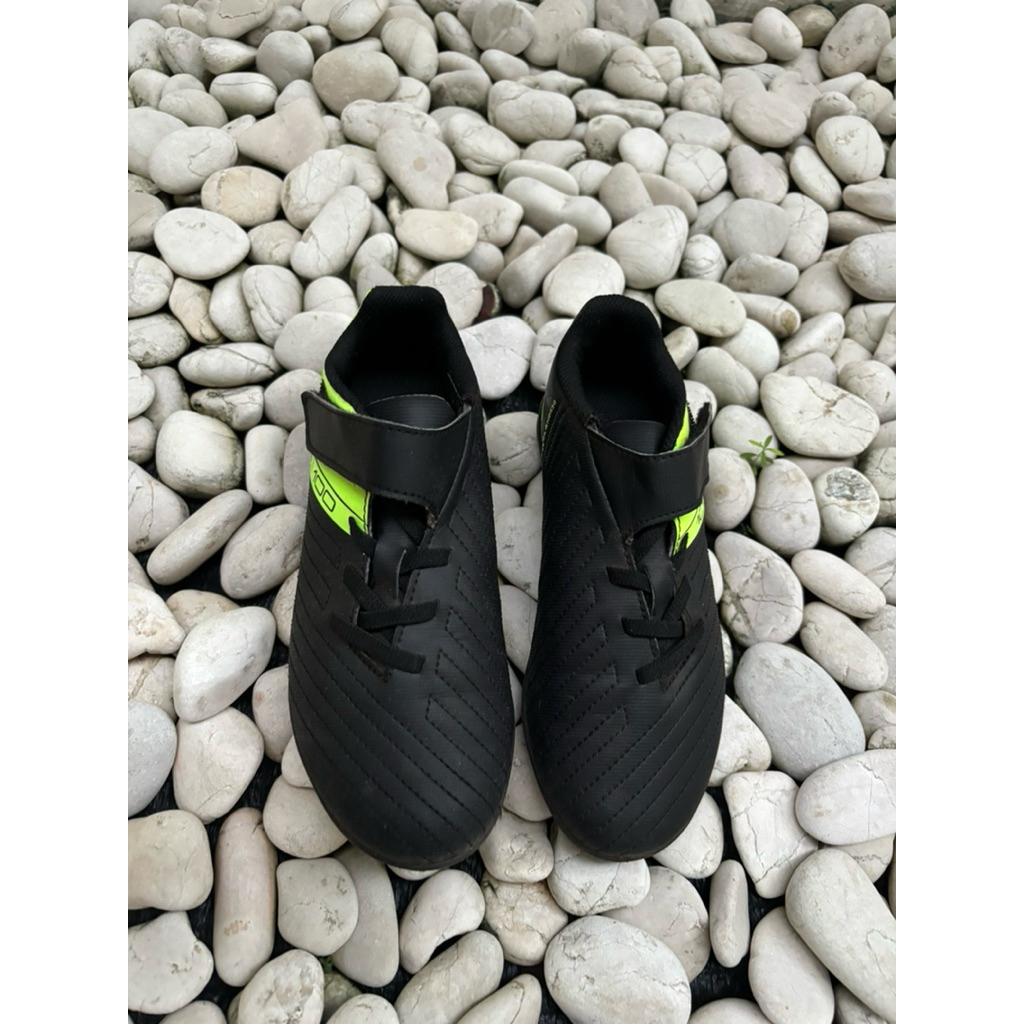 Sepatu Bola Anak Decathlon Kipsta