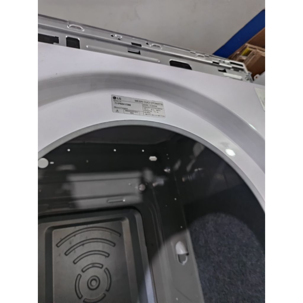 body mesin cuci LG 7 kg front loading