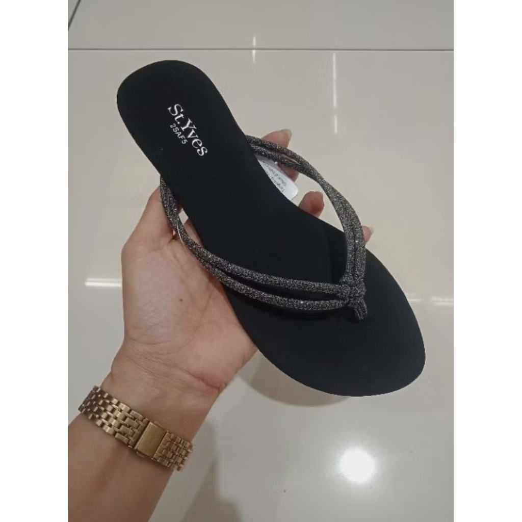 sandal st. yves