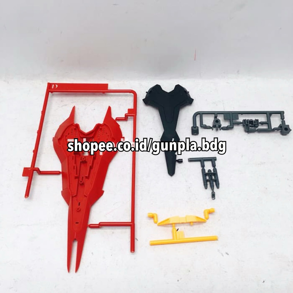 Bandai RG Gundam Sazabi Part Shield