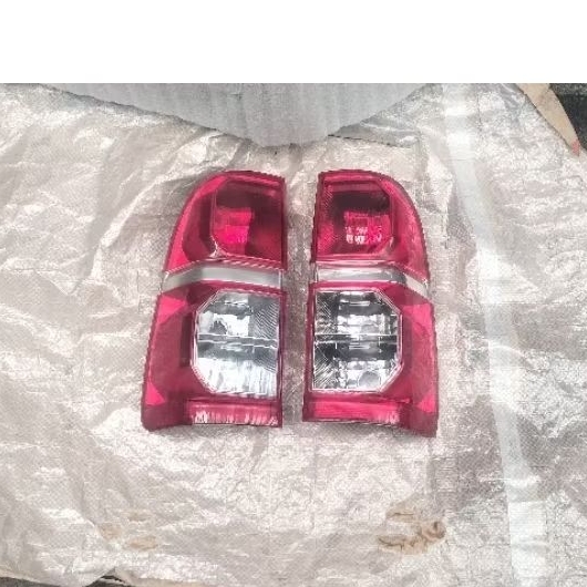 stoplamp Toyota Hilux Vigo lampu belakang hilux 2012-2014