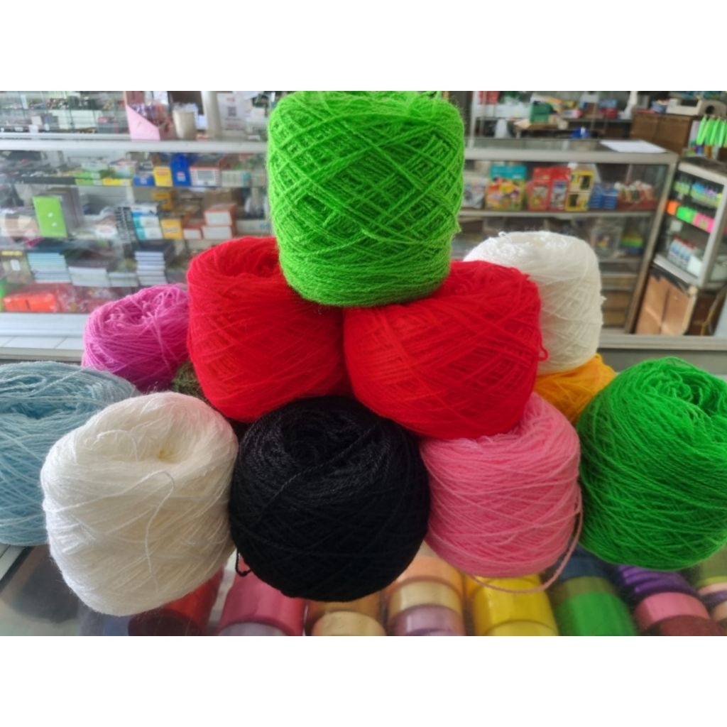 Benang Siet Benang Wol Besar