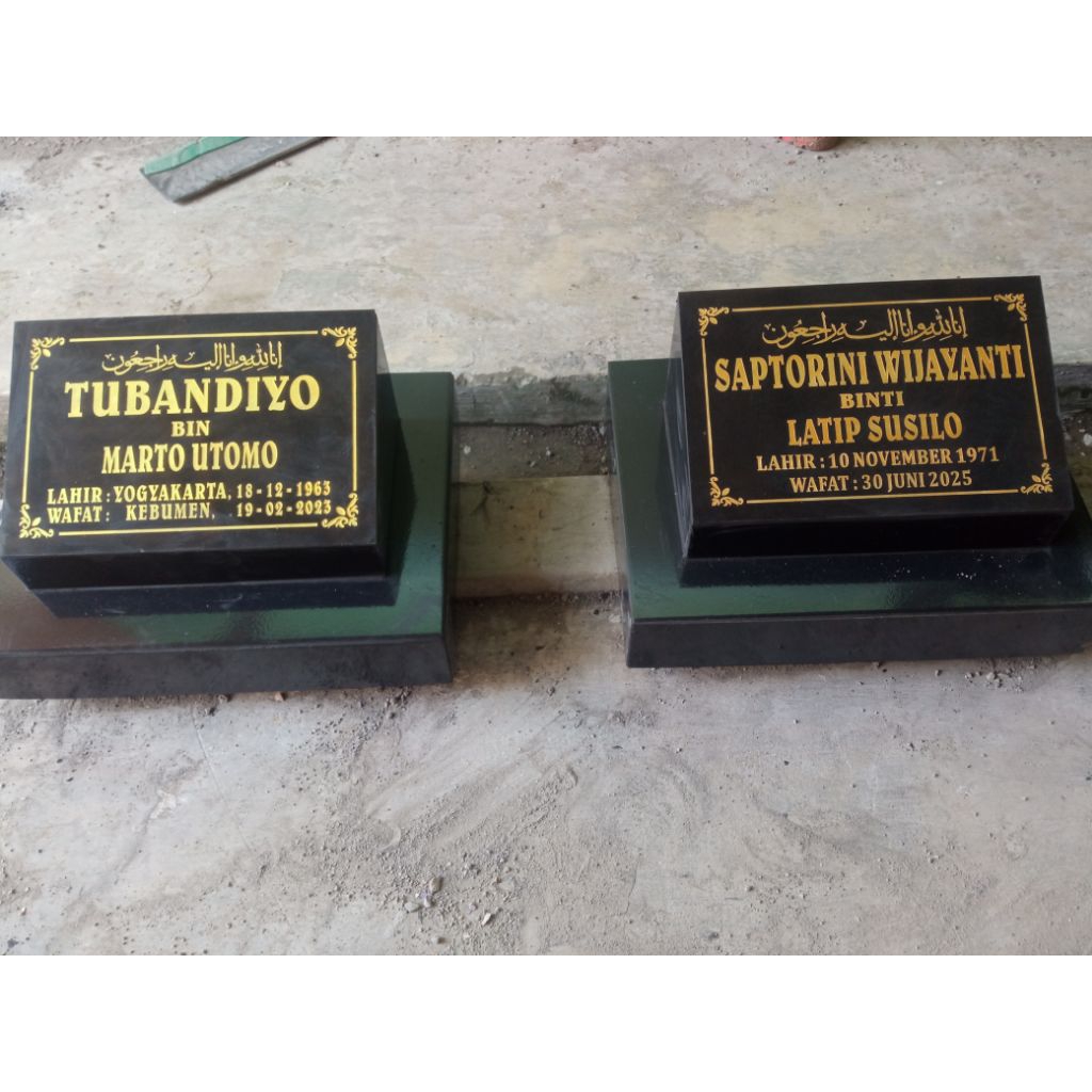 Batu Nisan Granit 40x30+dudukan (Free packing kayu)