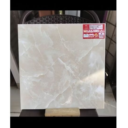 Keramik lantai Glossy 40x40 P40BAX || Picasso