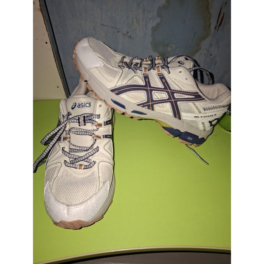 Sepatu Asics Gel Kahana 8 white blue