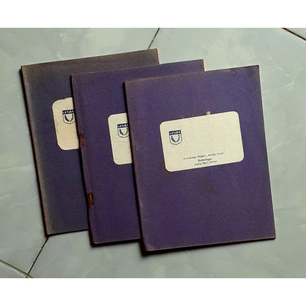 Buku Tulis Kuno Produksi Pabrik Kertas LETJES Probolinggo Sampul Biru Tua
