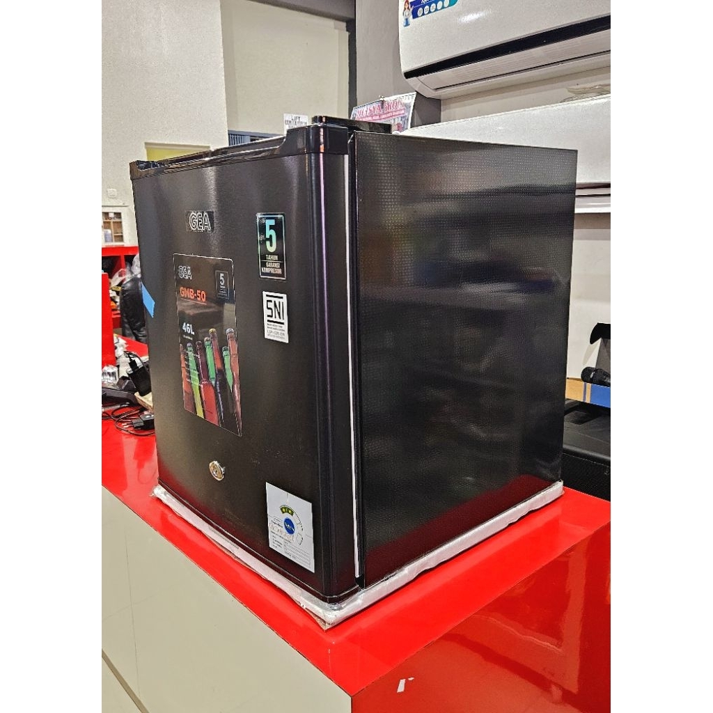 KULKAS MINI BAR GEA GMB-50 / KULKAS HOTEL