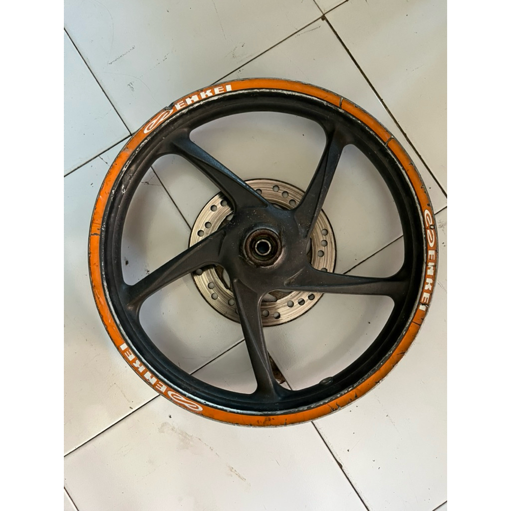 velg resing depan vario,scoopy,beat ori lepasan