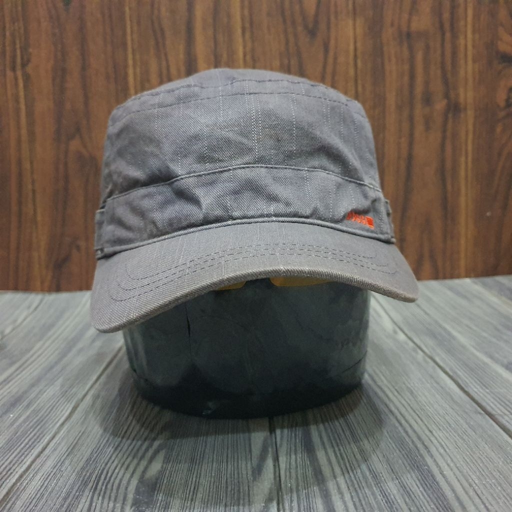 preloved topi vintage gaya Comando HUGO by HUGO BOSS