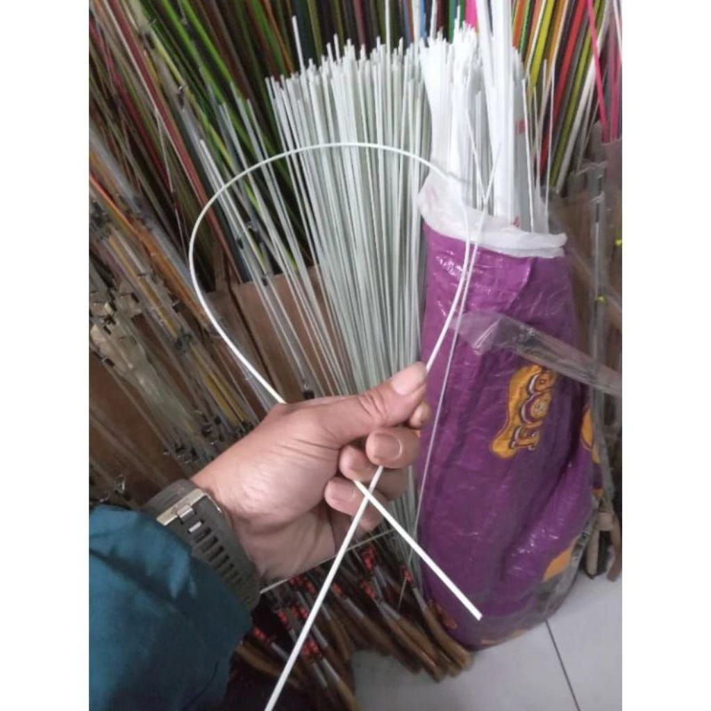fiber optik bahan joran wader dan kerangka layangan diameter 2,5mili panjang 2meter