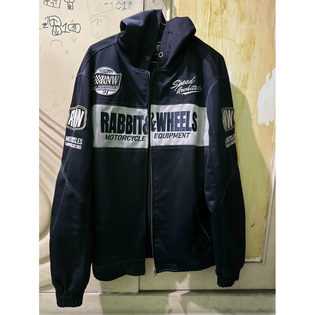 Rabbit and wheels zipper mesh XL