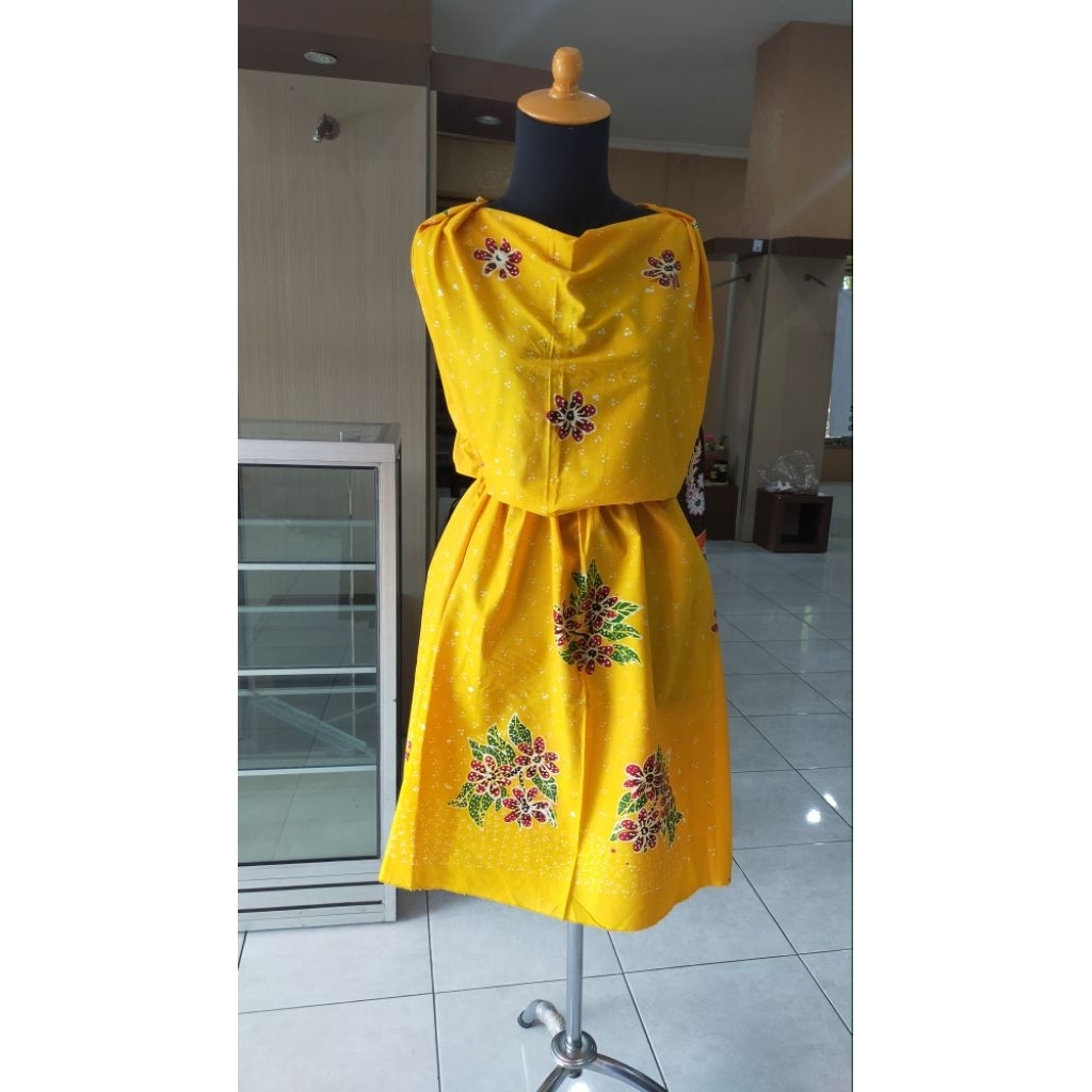 Kain Batik Tulis Warna Sintetis Dgn Motif Bunga
