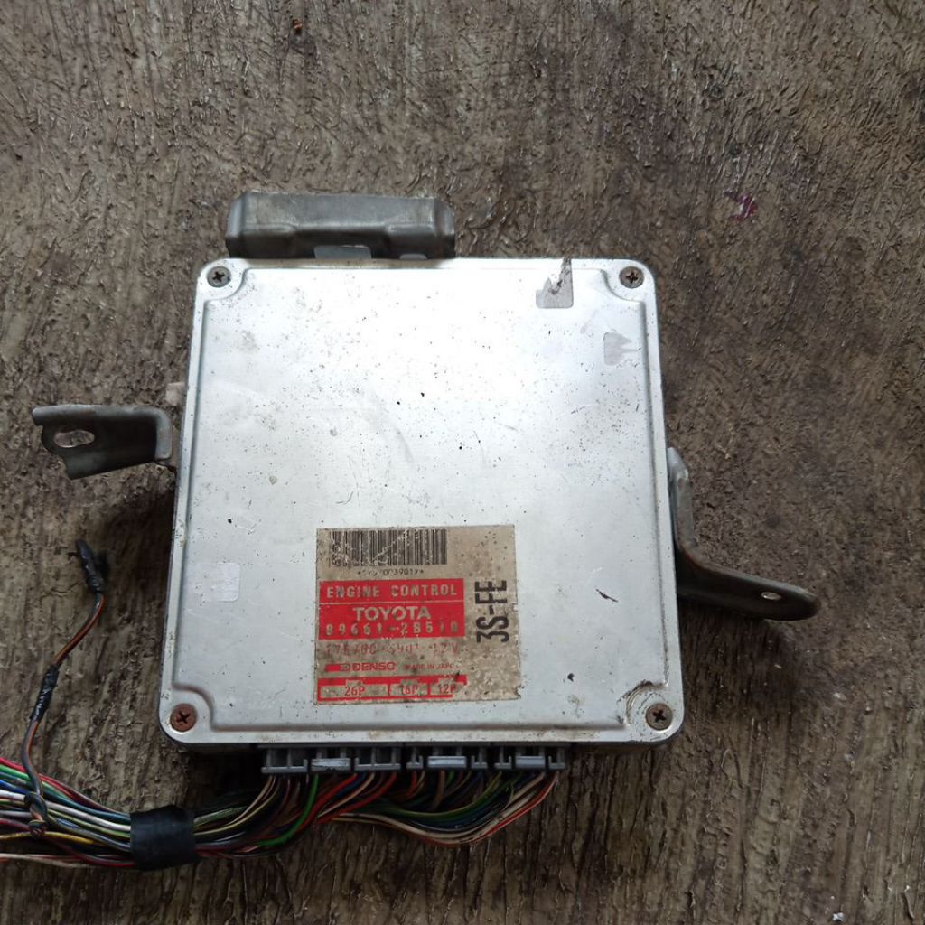 ECU Toyota Corona absolute 2.0