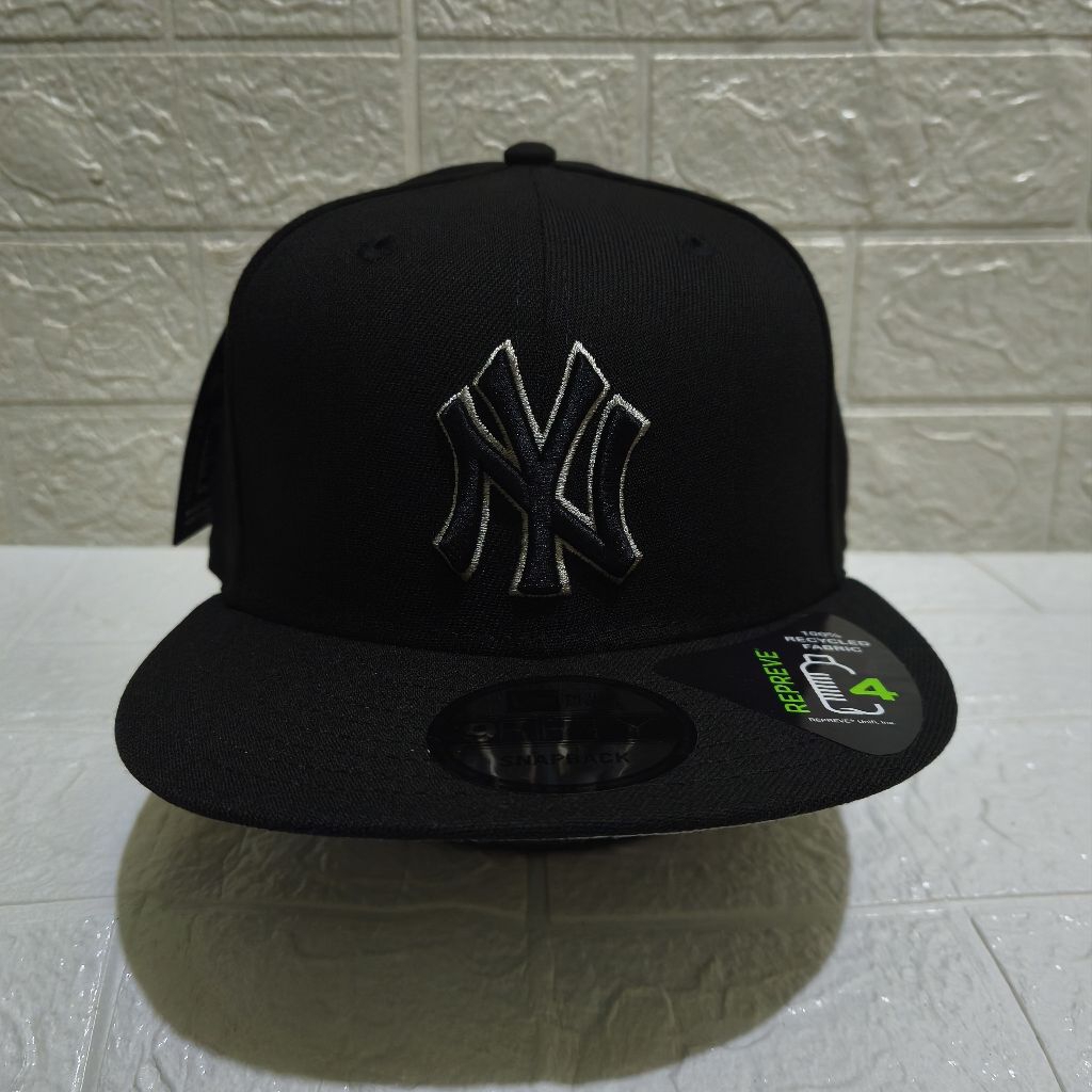 Topi New Era Cap New York Yankees Black Repreve 9Fifty Snapback Original
