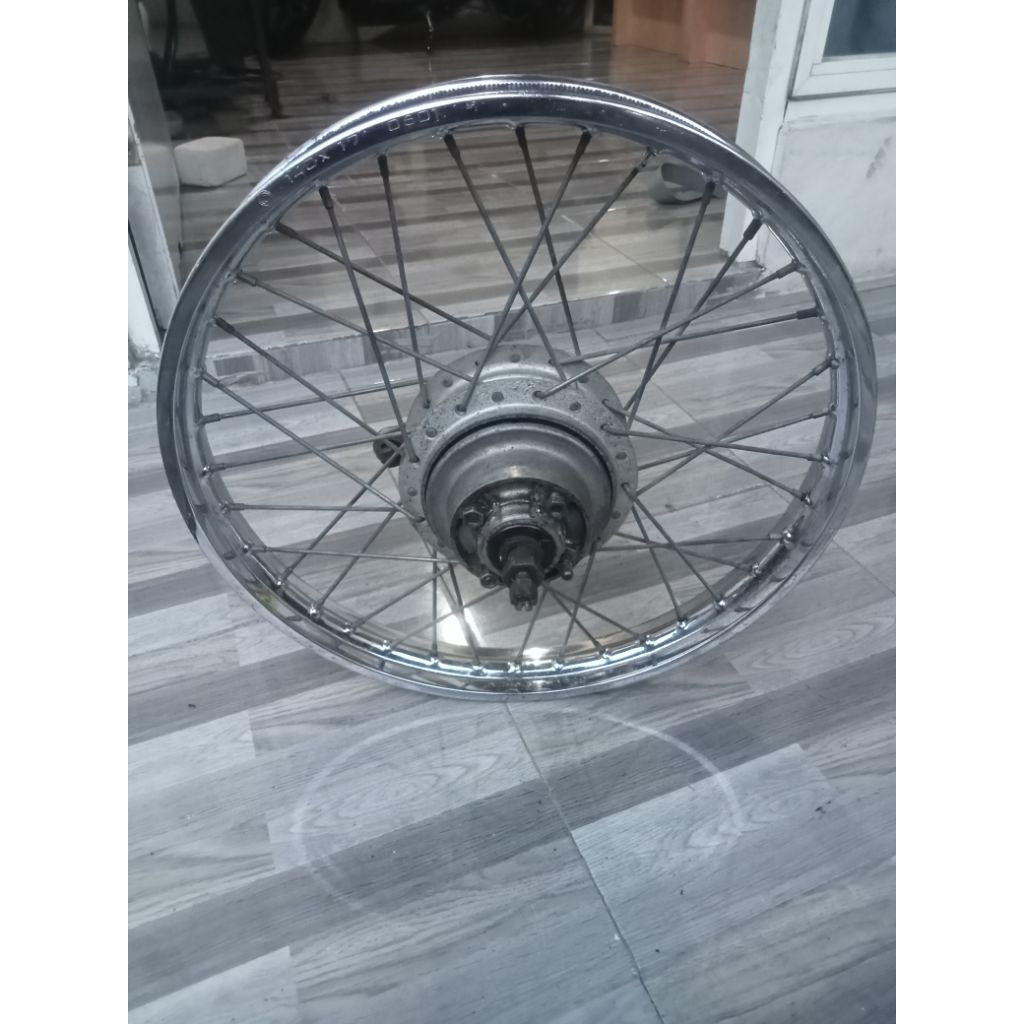 velg belakang Suzuki RC/tornado/Shogun/smash lama set