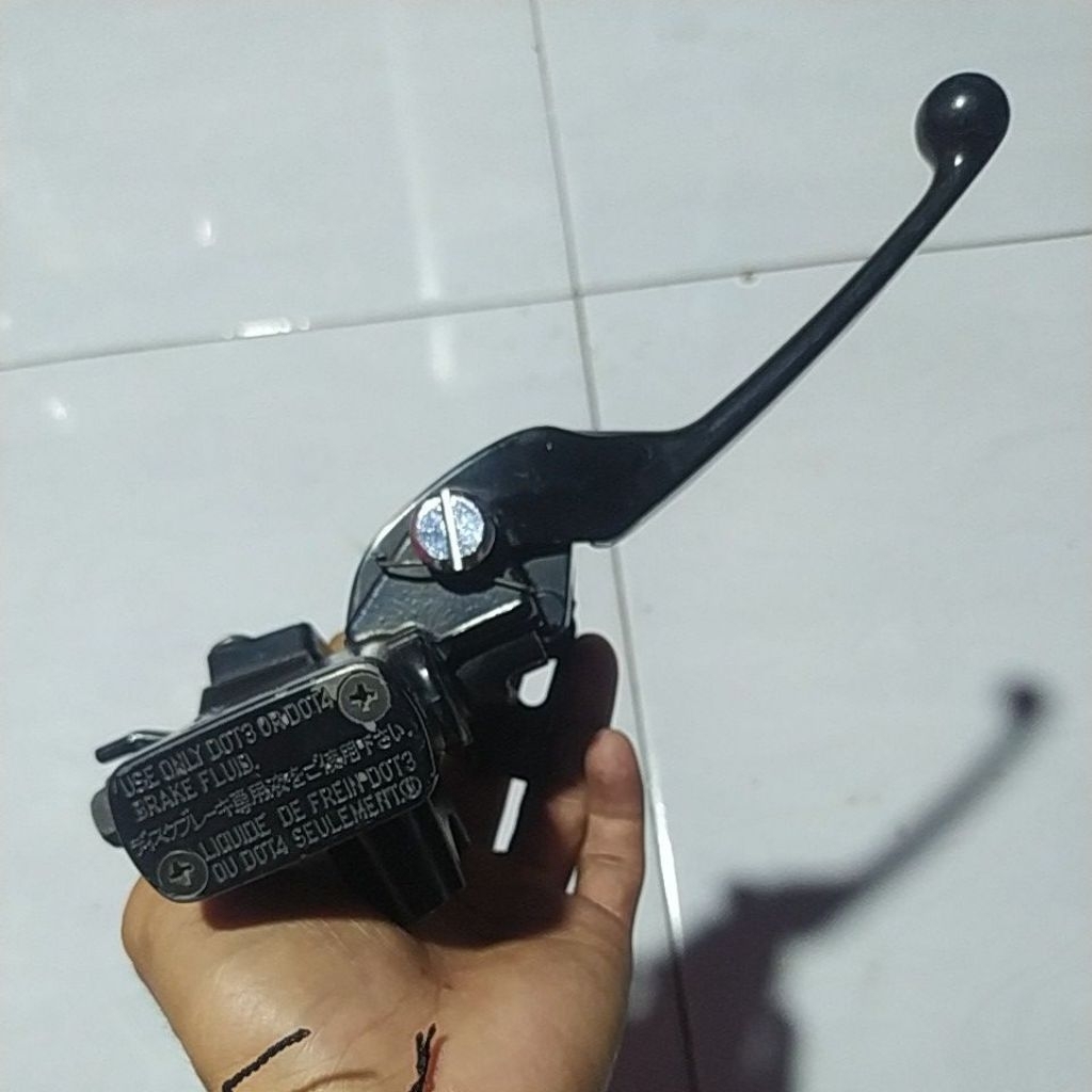 master rem bagian kanan HONDA BEAT STREET, BEAT DELUXE, SCOOPY NEW original