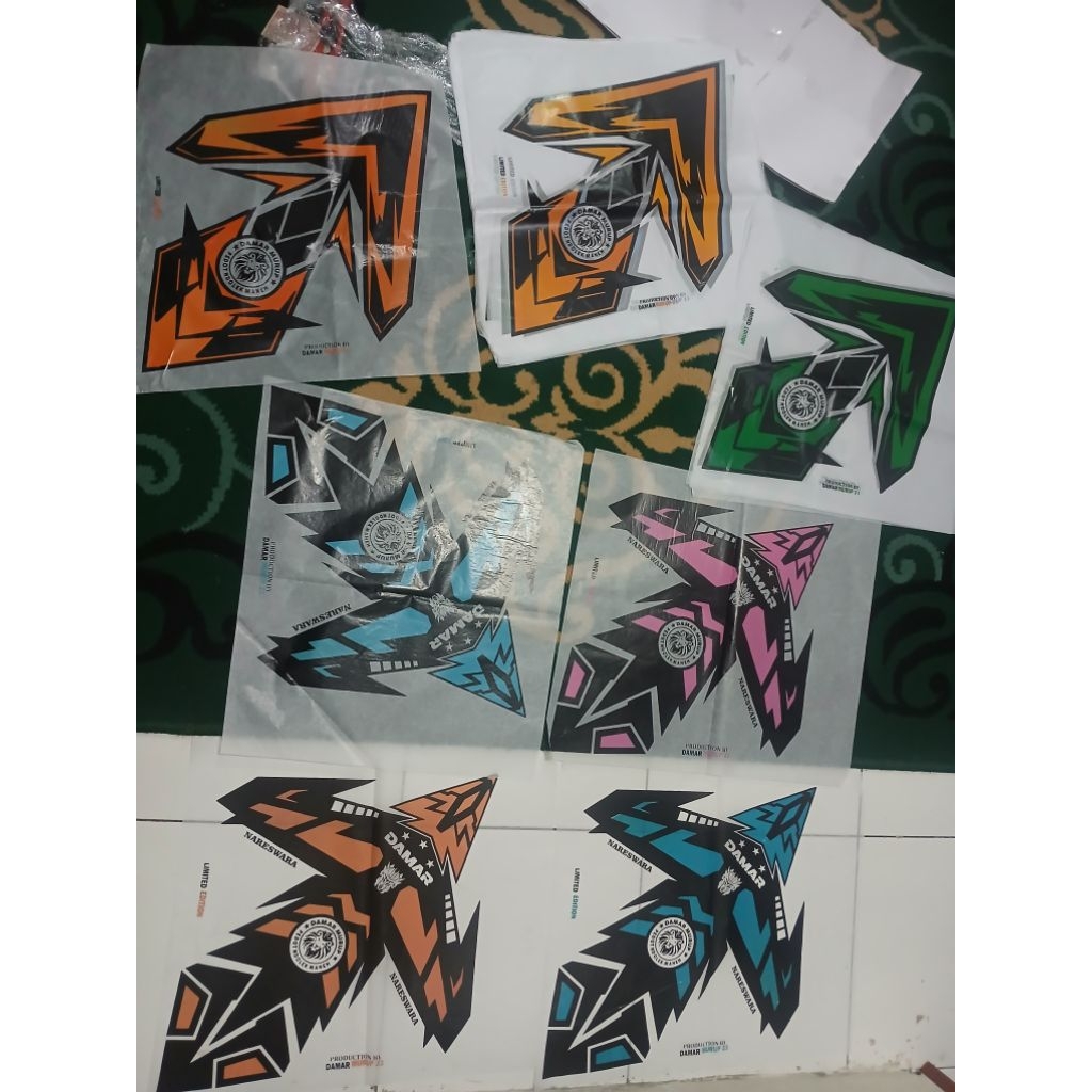 Kertas Layangan Sukoi 2 warna