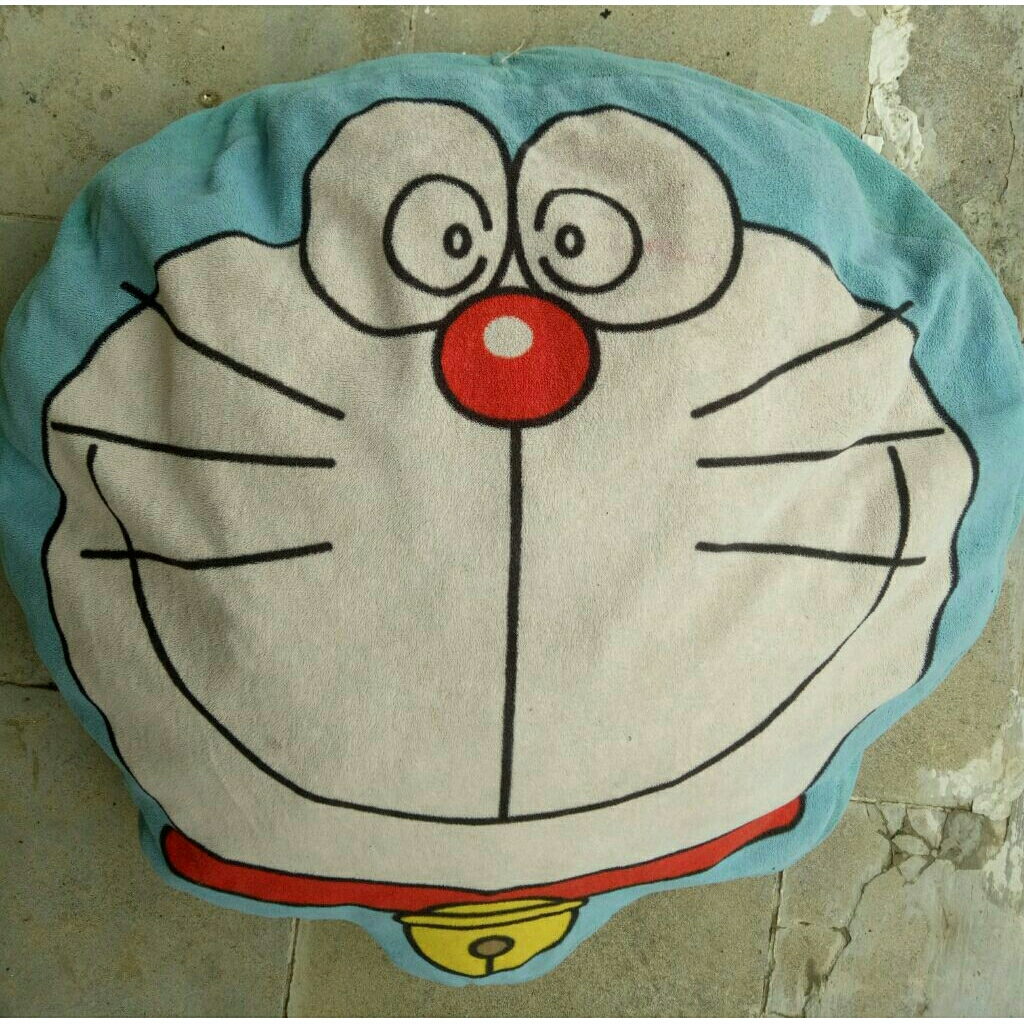Preloved Boneka/Bantal Doraemon Second