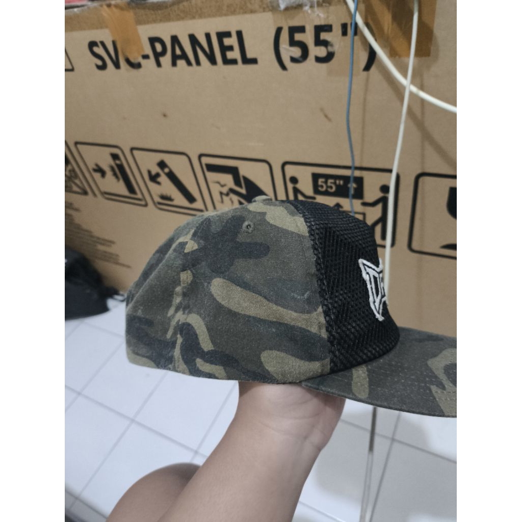 CAPS SNAPBACK DAZZLE HARDCORE PUNK SKENA