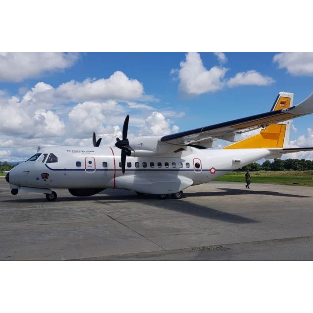 miniaturpesawat cn235tniAU