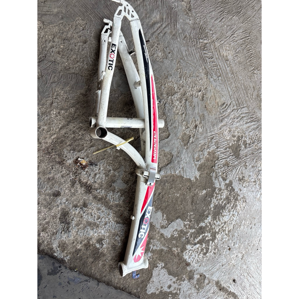 bekas frame batangan sepeda lipat exotic ban 16 bahan besi
