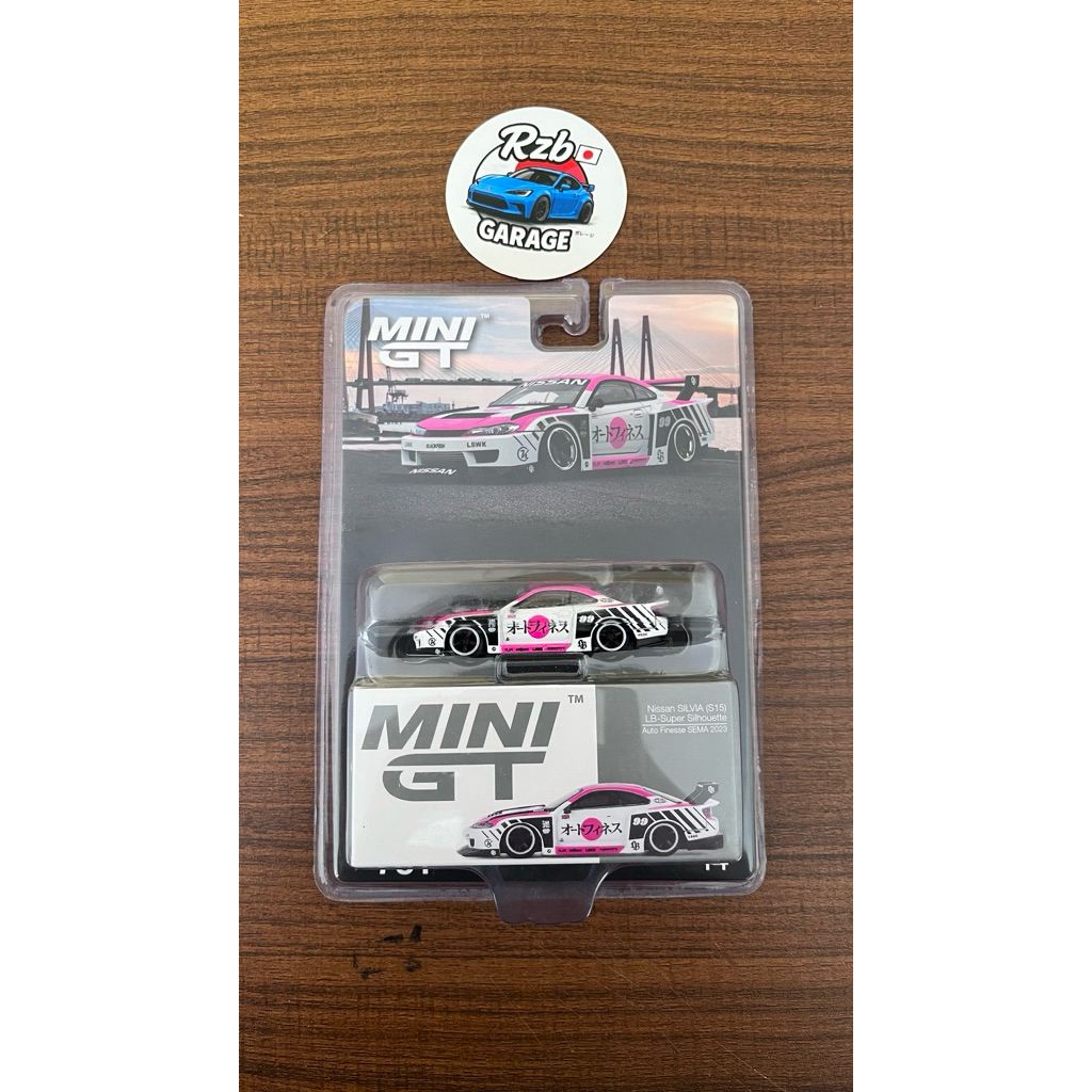 Mini GT Nissan Silvia S15 Auto Finesse Pink
