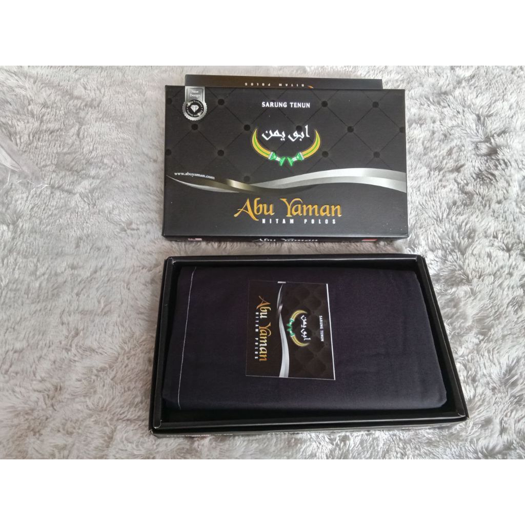 Sarung Abu Yaman
