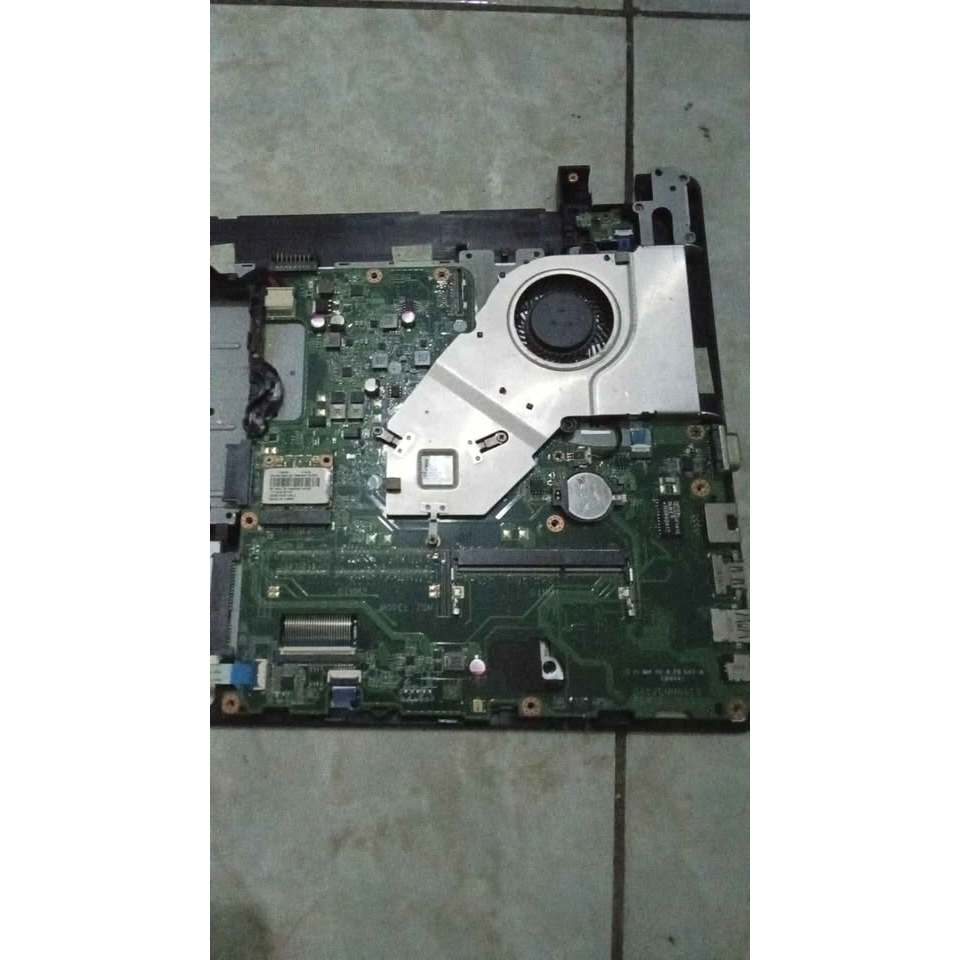 Mobo Acer Aspire E5-411 Seken Normal Mulus