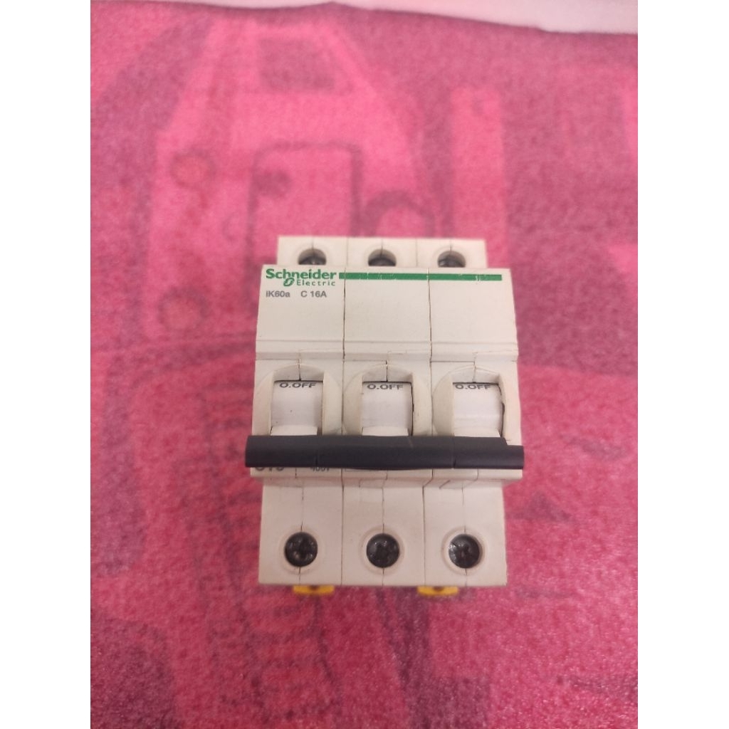 Schneider MCB 3 PHASE C 16A