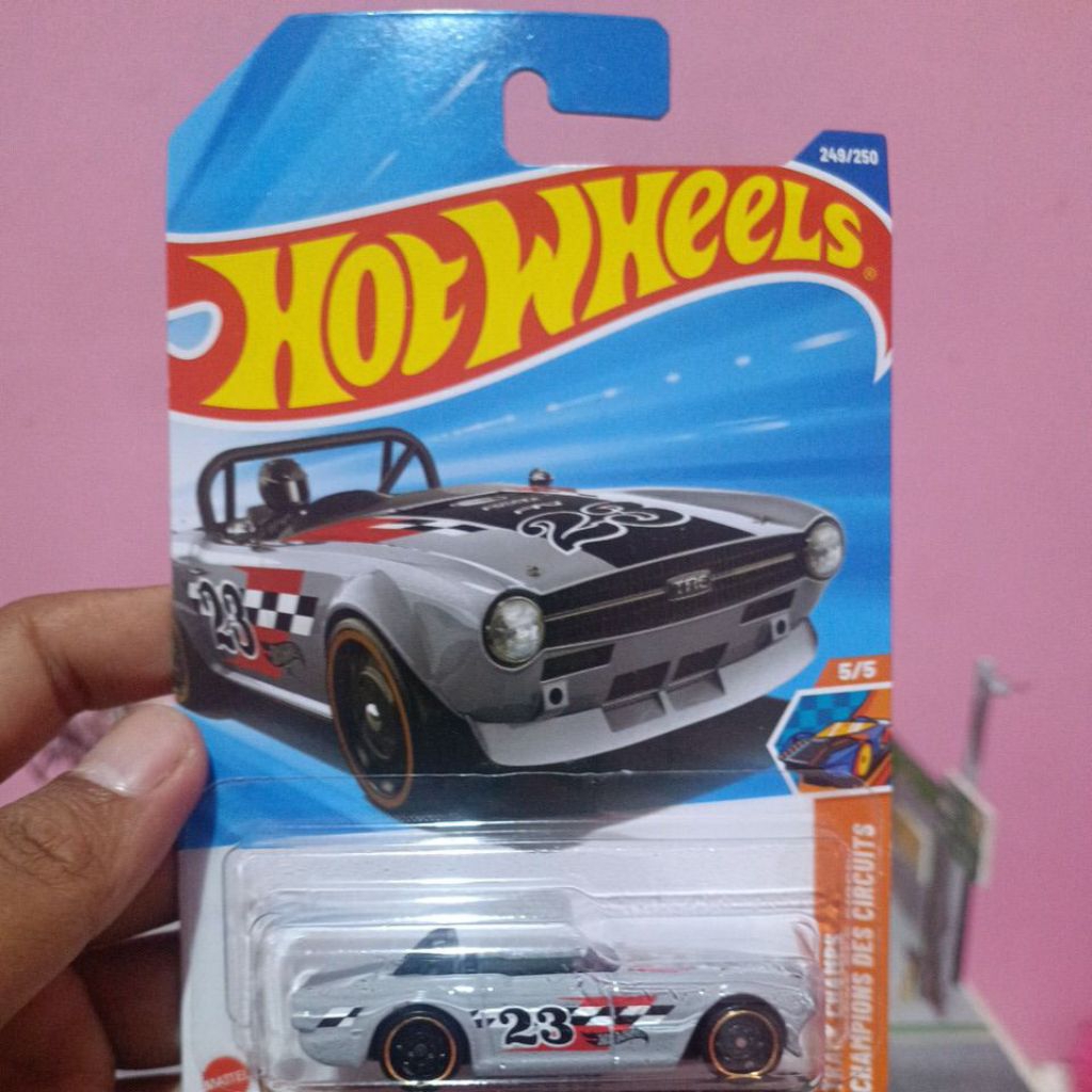 Hot wheels triumph tr6 RTH