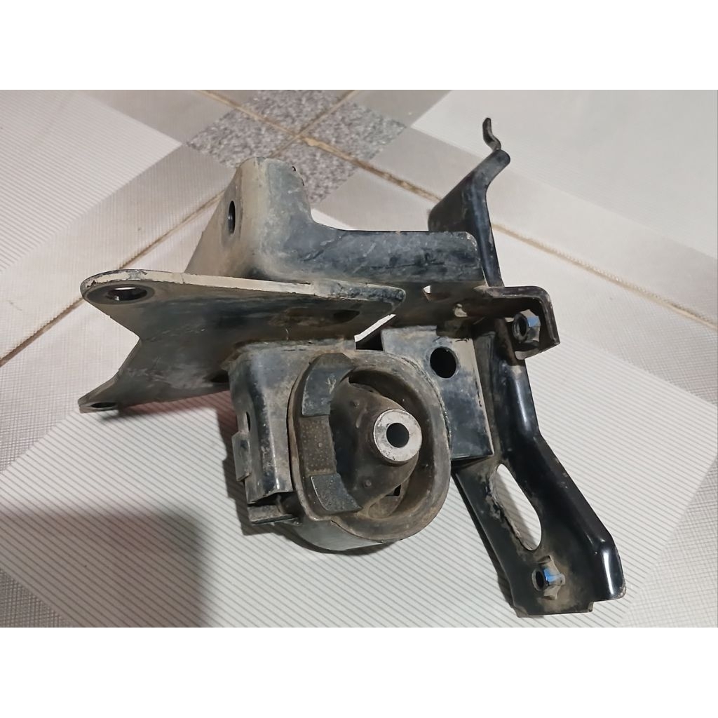 Engine Mounting (Kiri) Untuk Yaris/New Vios/ Vios Gen 2 Manual (Original copotan)