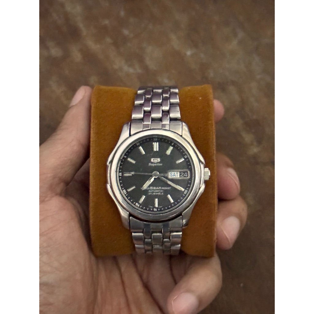 Seiko 5 Automatic Mens 23 Jewels