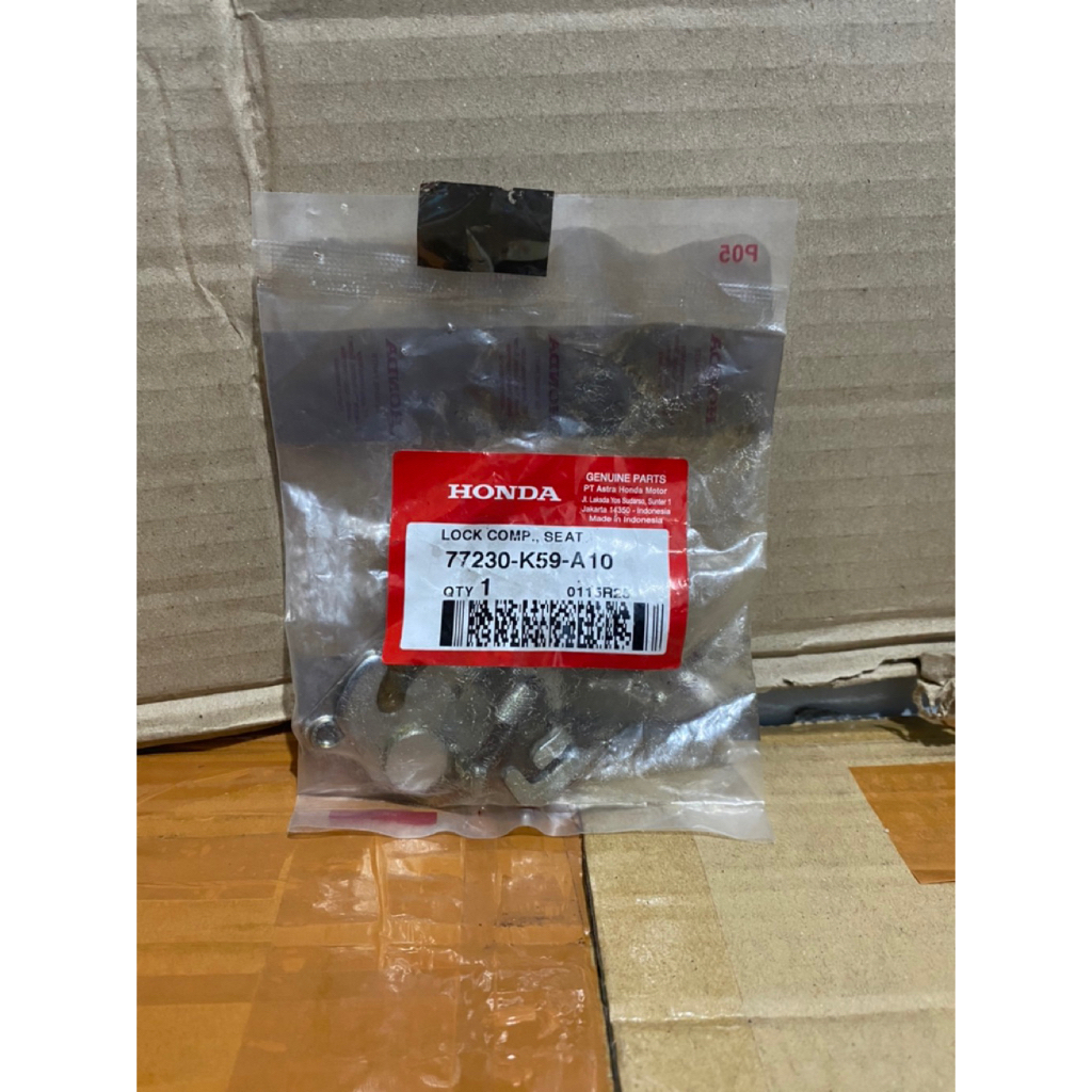 Engsel jok / Pengait Jok / Kuncian Jok Vario 125 eSP,Vario 150,Genio,Scoopy k2F,Stylo Original AHM-7