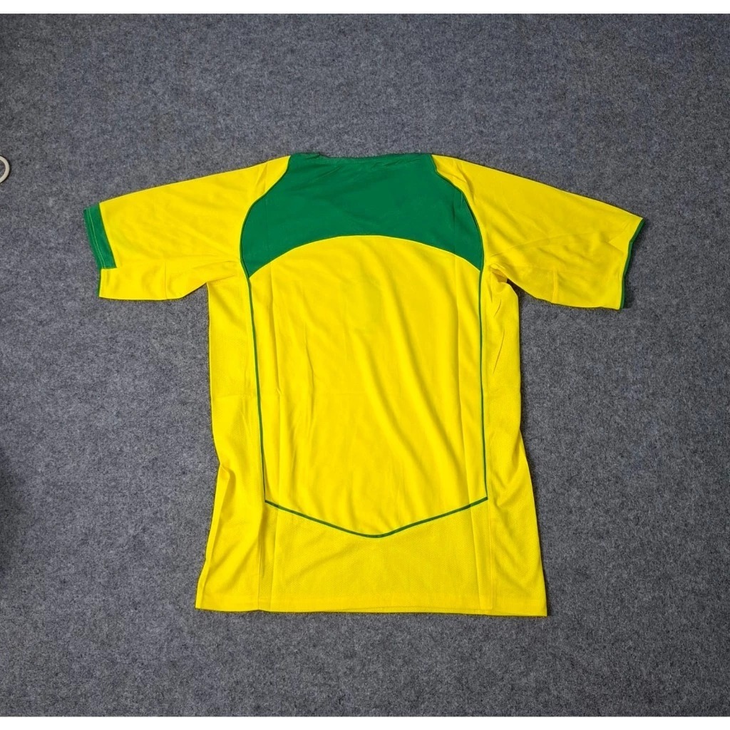 (RETRO) JERSEY BOLA RETRO BRAZIL HOME 2004 GRADE AAA VINTAGE CLASSIC