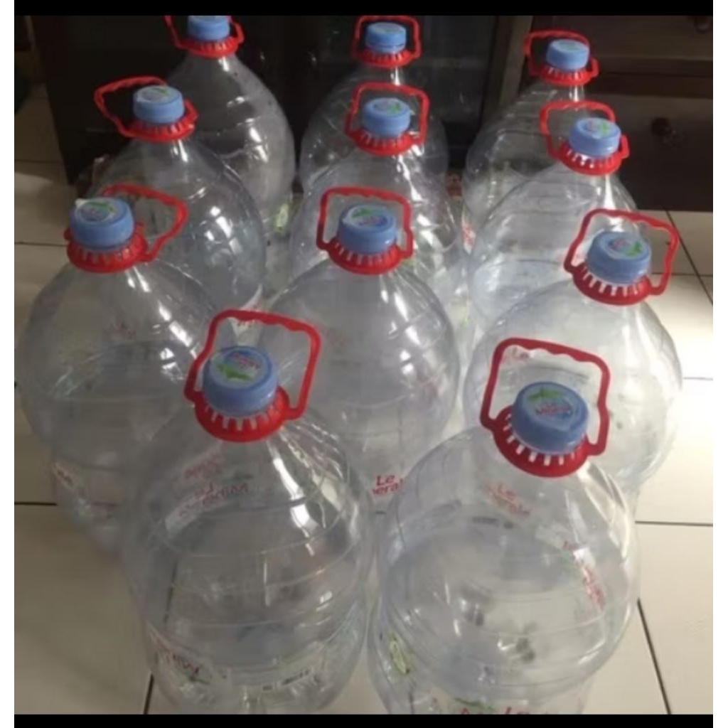 galon Le mineral kosong