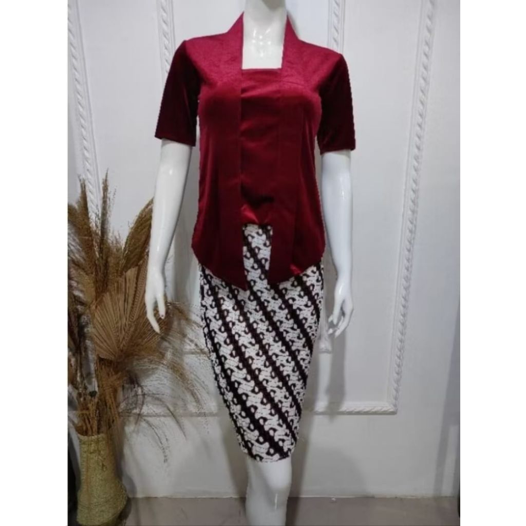 atasan kebaya bludru lengan pendek wanita dewasa