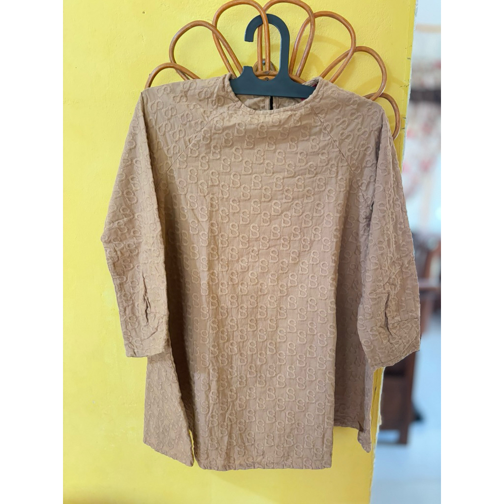 Preloved - Benang Jarum - Eliza Top - Brown