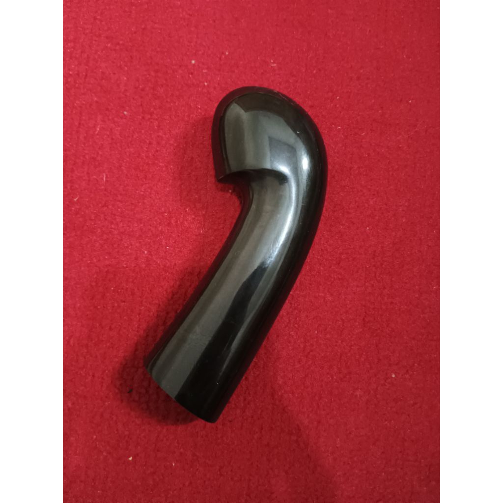 gagang golok bahan tanduk padat bentuk jengkolan