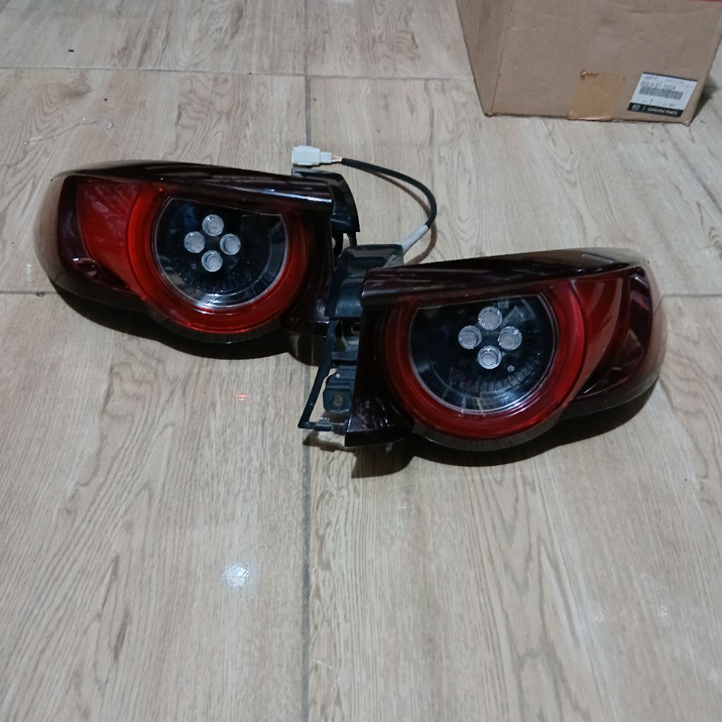 stoplamp lampu belakang mazda3 hatcback original