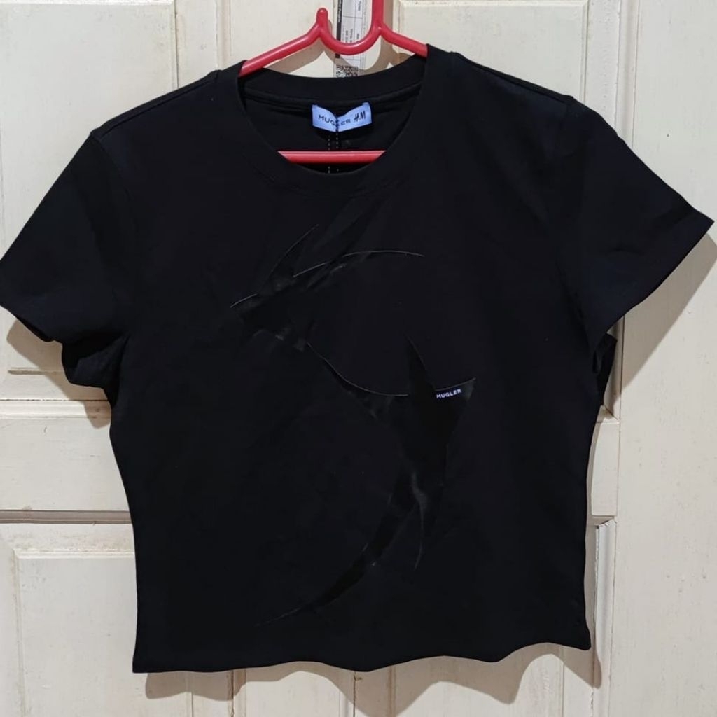 Kaos wanita H&M x Mugler hitam